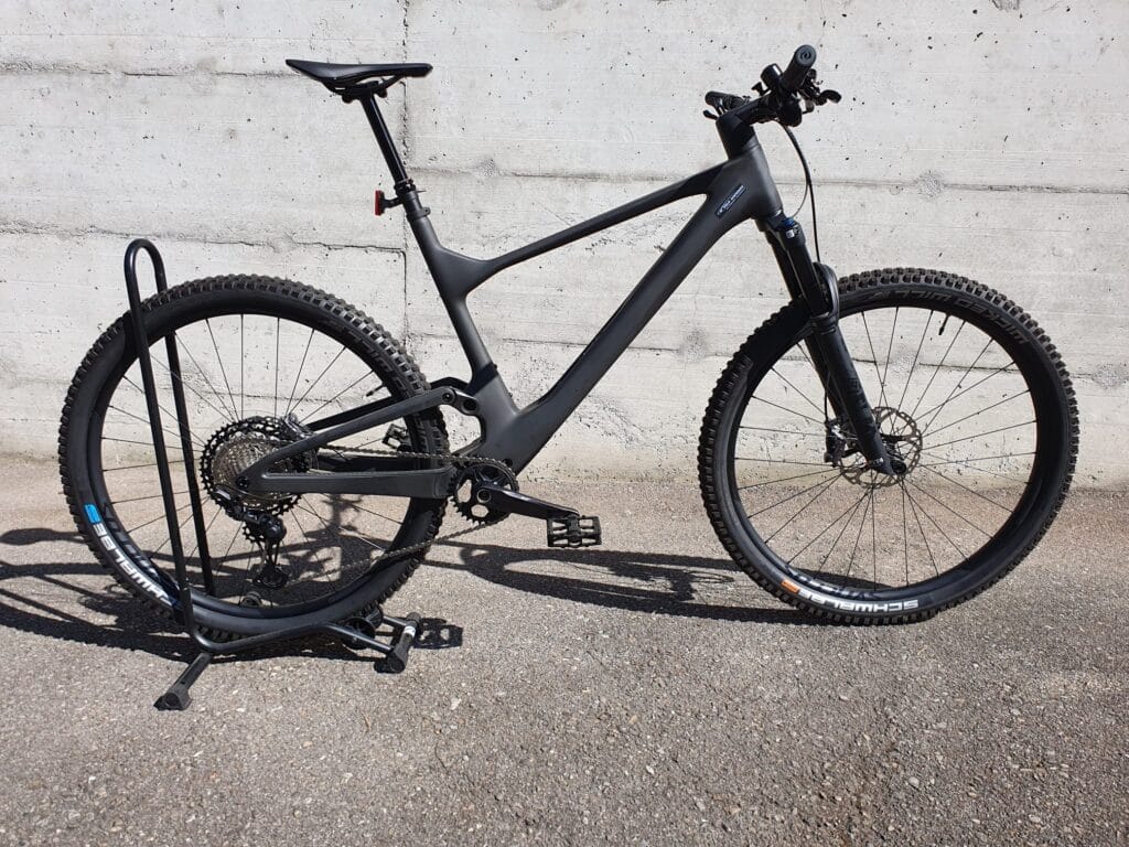 Velo Schwarz Aktionen: Scott Spark 910